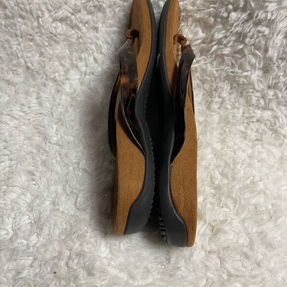 Vionic Brown Tortoise  print leather patent thong sandals size 10 - Picture 4 of 8